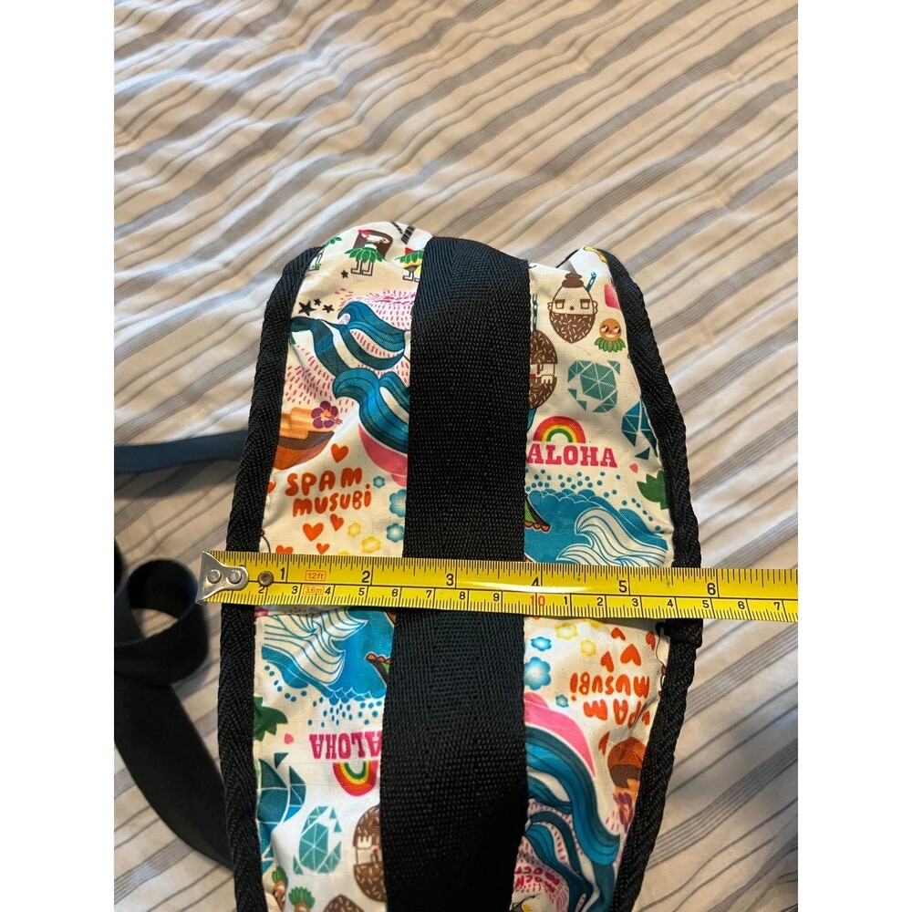 LeSportSac Classic Hobo Crossbody Bag in “Onolicious” Hawaii Retired Print! - Picture 11 of 12